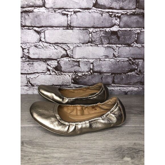 Clarks Artisan Bronze Gold Leather Casual Ballet Flats Shoes Women Sz 8M US/39EU - Picture 1 of 16